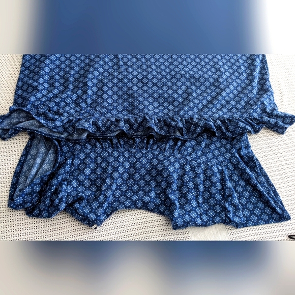 Blue & White Nightgown, Embroider-Look Detail, Short Sleeves, Buttons - Picture 6 of 10